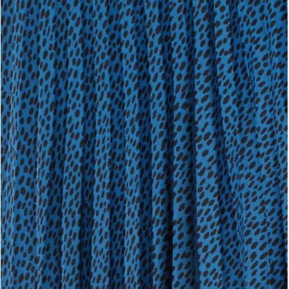 Banana Republic High- Low Pleated Skirt - Picture 3 of 5